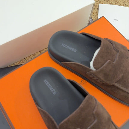 HM 25S MULE IN DARK BROWN SUEDE