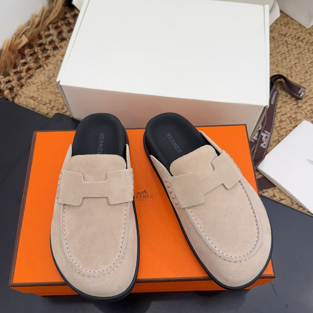HM 25S MULE IN BEIGE SUEDE