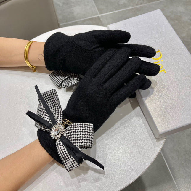 WOOL GLOVES BLACK ATTACHED BUTTERFLY BOW 215146