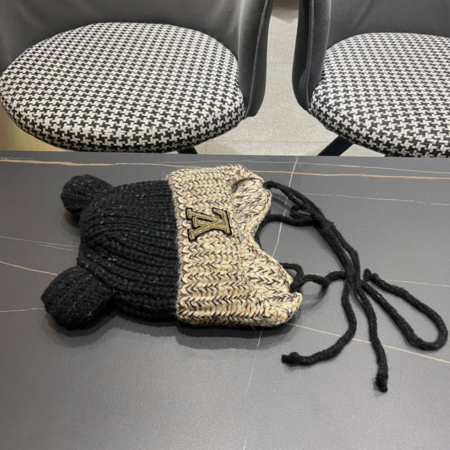 KNITTED BEANIE HAT WITH CUTE EARS IN BLACK MIX BEIGE WOOL 403483