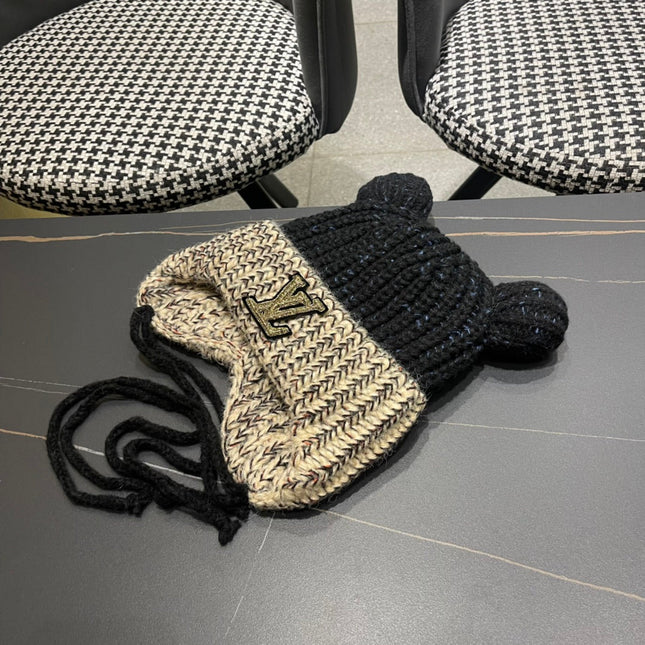 KNITTED BEANIE HAT WITH CUTE EARS IN BLACK MIX BEIGE WOOL 403483
