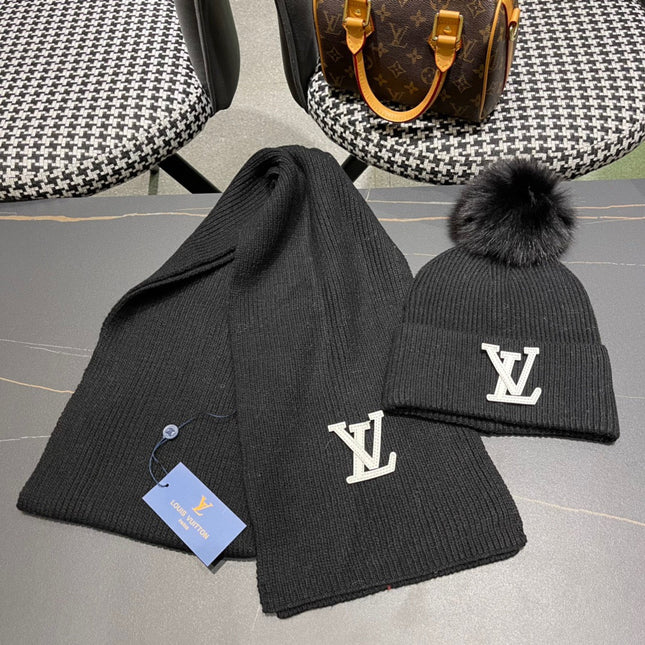 SET SCARF AND HAT IN BLACK WOOL AND FOX FUR 414799