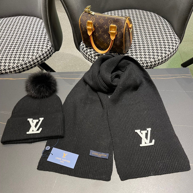 SET SCARF AND HAT IN BLACK WOOL AND FOX FUR 414799