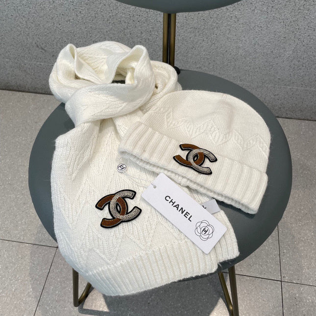 SET HAT AND SCARF IN WHITE WOOL 420824