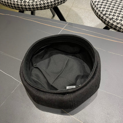 BERET HAT IN BLACK FABRIC 420941