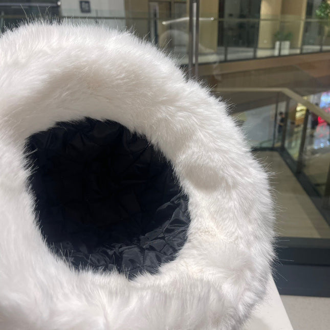 PLUSH FISHERMAN HAT IN WHITE RABBIT FUR 426095