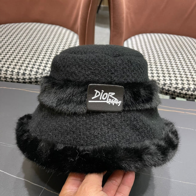 KNITTED BUCKET HAT IN BLACK FABRIC AND RABBIT FUR 431199