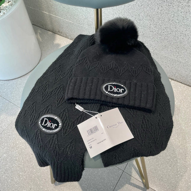 SET KNITTED SCARF AND HAT IN BLACK WOOL AND FOX FUR 434631