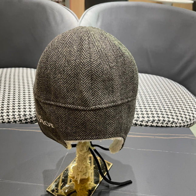 KNITTED TRAPPER HAT IN GRAY WOOL 439525