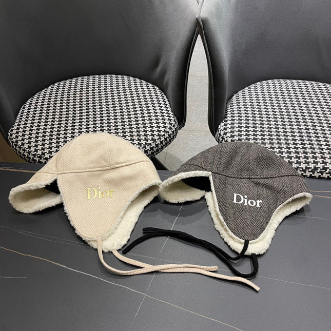 KNITTED TRAPPER HAT IN GRAY WOOL 439525