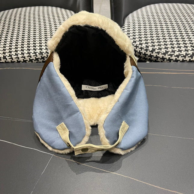 TRAPPER HAT IN BEIGE SUEDE AND RABBIT FUR 439533