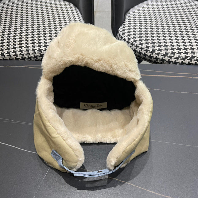 TRAPPER HAT IN LIGHT BLUE SUEDE AND RABBIT FUR 439536