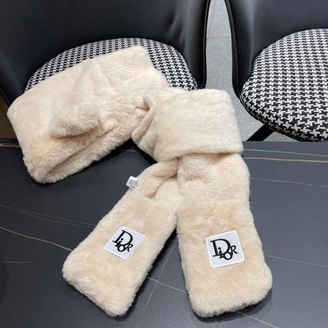 PLUSH WARM HAT IN BEIGE RABBIT FUR WITH FOX EARS 439588