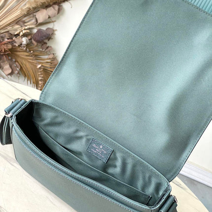 DISTRICT PM 26 IN CELESTE GREEN CALFSKIN