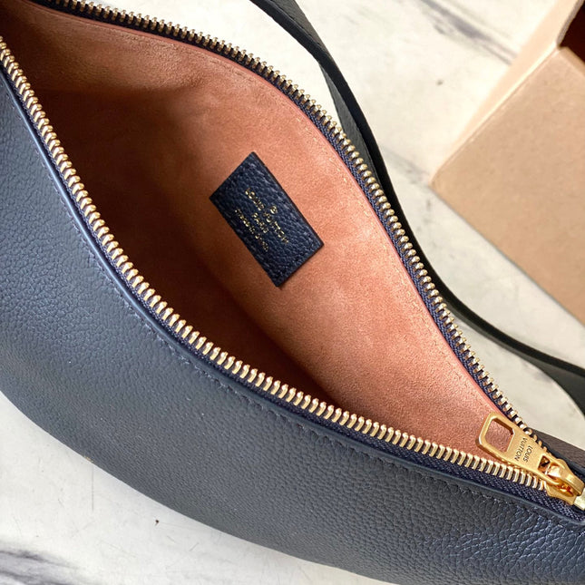 LOW KEY BUMBAG 28 IN BLACK CALFSKIN GOLD BUCKLE