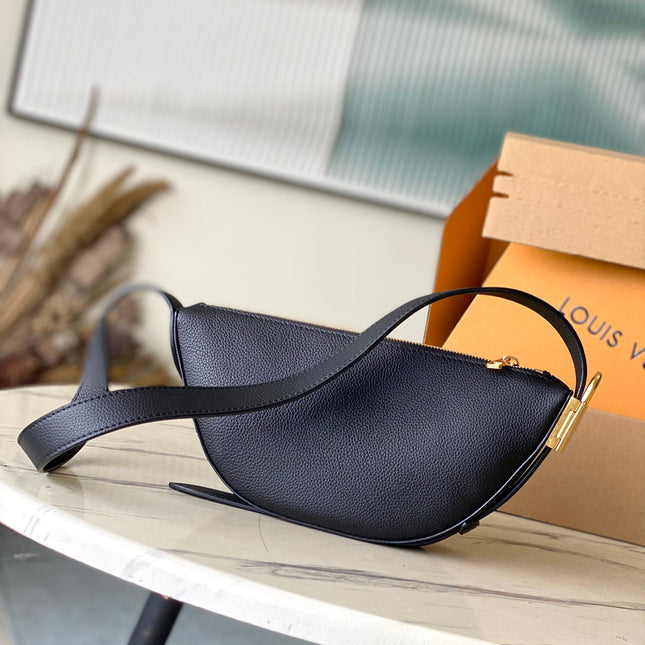 LOW KEY BUMBAG 28 IN BLACK CALFSKIN GOLD BUCKLE