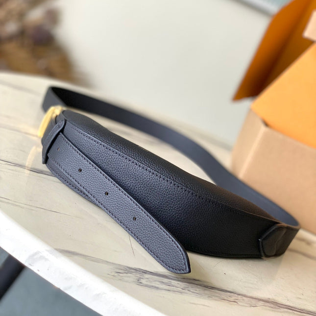 LOW KEY BUMBAG 28 IN BLACK CALFSKIN GOLD BUCKLE