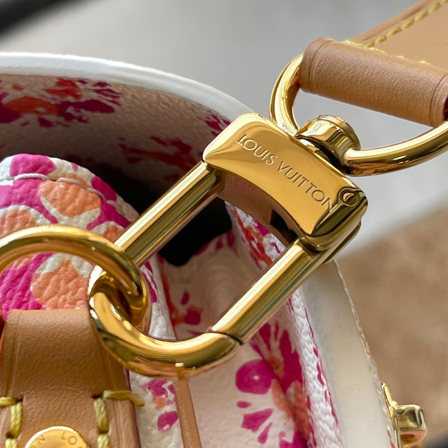 POCHETTE MÉTIS 25 IN CORAL MONOGRAM TILES CANVAS GOLD HARDWARE