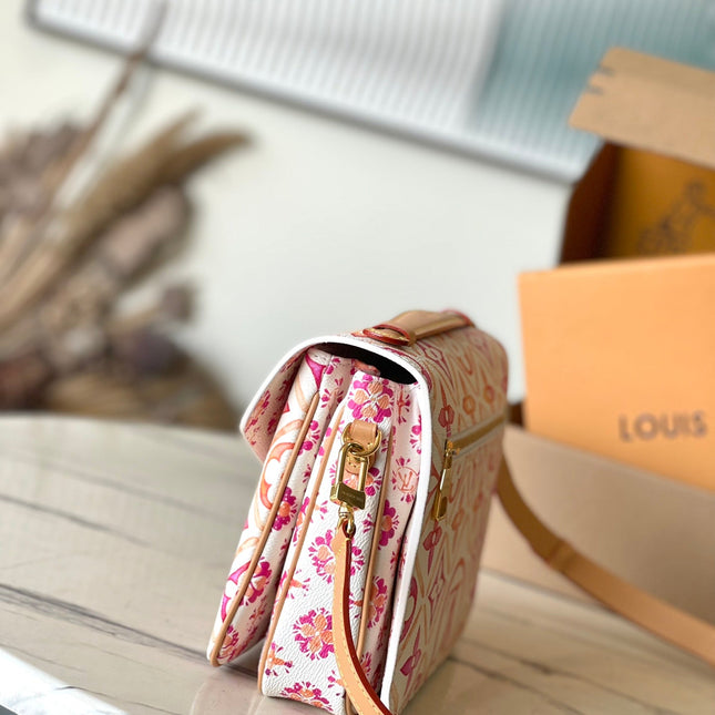 POCHETTE MÉTIS 25 IN CORAL MONOGRAM TILES CANVAS GOLD HARDWARE