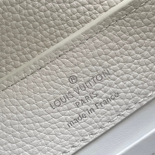 CAPUCINES EAST-WEST MINI 22 IN WHITE CALFSKIN SILVER HARDWARE