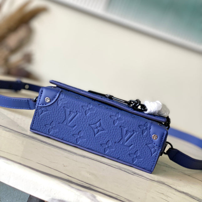 STEAMER 18 IN SAPPHIRE BLUE MONOGRAM EMBOSSED TAURILLON