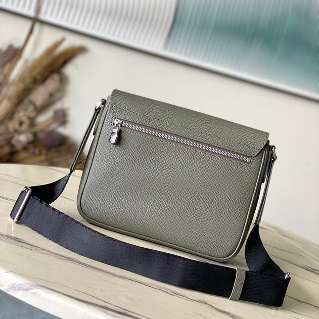 DISTRICT PM 26 IN KHAKI GREEN CALFSKIN