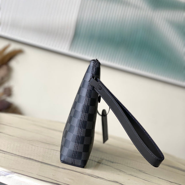 TAKEOFF POUCH 30 IN GREY BLACK DAMIER GRAPHITE CANVAS