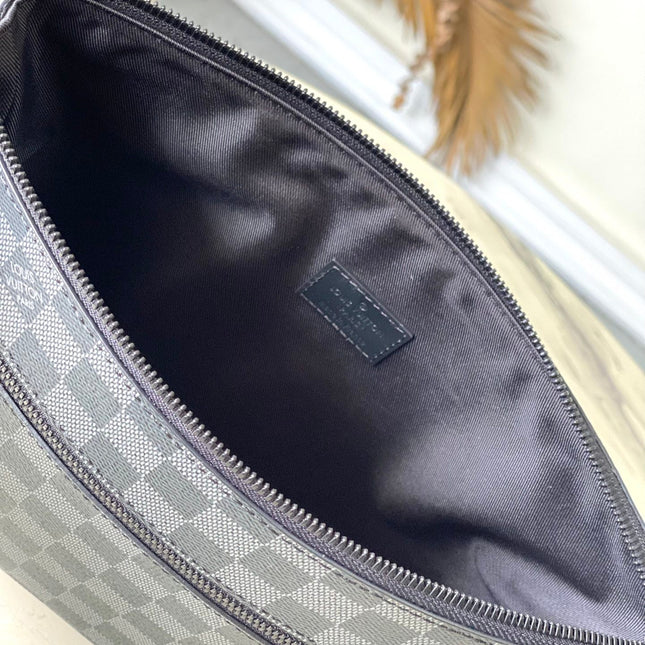 TAKEOFF POUCH 30 IN GREY BLACK DAMIER GRAPHITE CANVAS