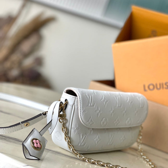 WALLET ON CHAIN IVY 23 IN WHITE MONOGRAM PERFORATED CALFSKIN GOLD HARDWARE