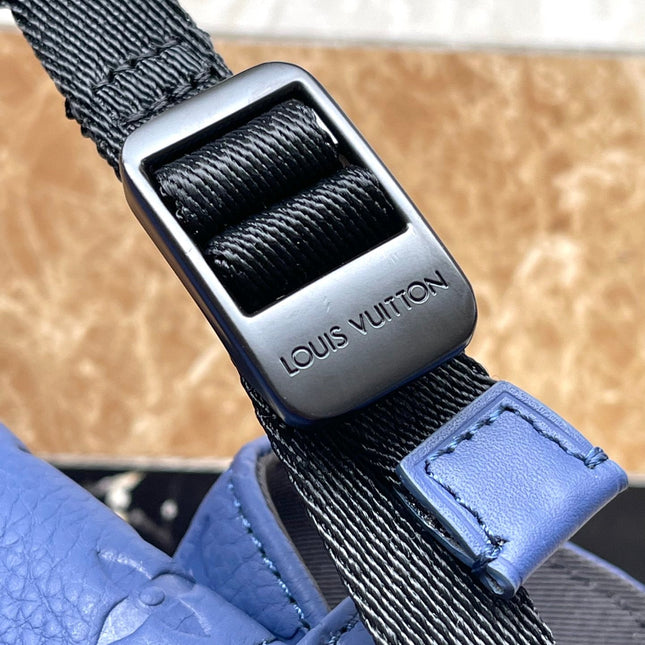 CHRISTOPHER MM 44 IN SAPPHIRE BLUE TAURILLON