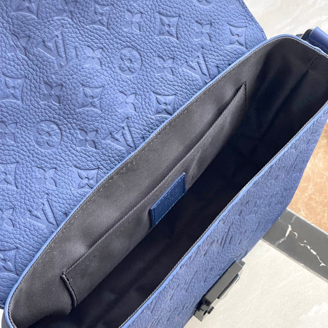 S-CAPE MESSENGER 28 IN SAPPHIRE BLUE TAURILLON