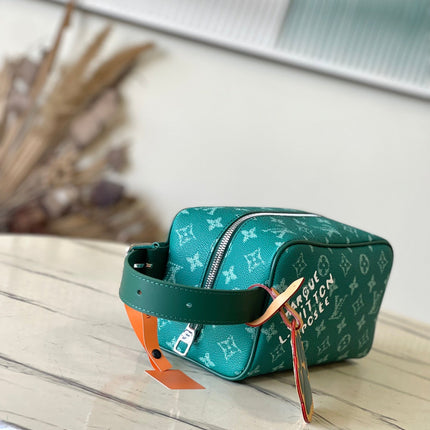 LOCKER DOPP KIT 28 IN GREEN MONOGRAM HERITAGE CANVAS