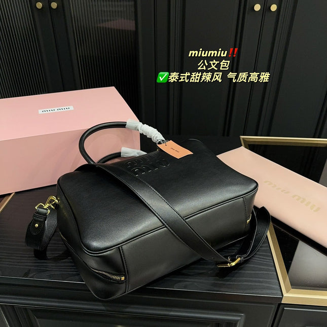 BEAU BAG 34 IN BLACK CALFSKIN