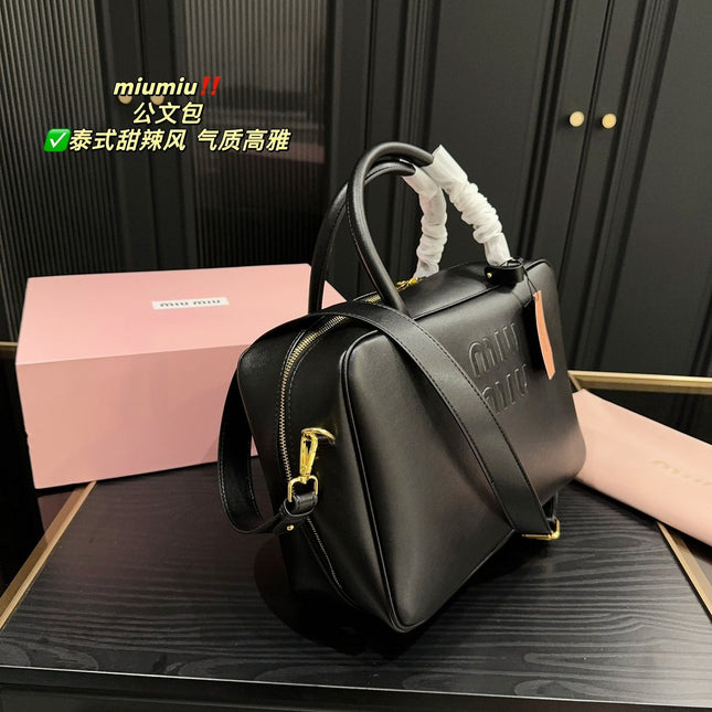 BEAU BAG 34 IN BLACK CALFSKIN
