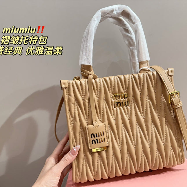 HOBO 24 BAG IN BEIGE CREAM LAMBSKIN