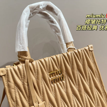 HOBO 24 BAG IN BEIGE CREAM LAMBSKIN