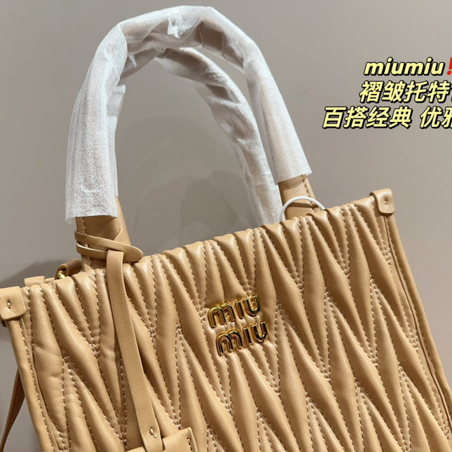 HOBO 24 BAG IN BEIGE CREAM LAMBSKIN