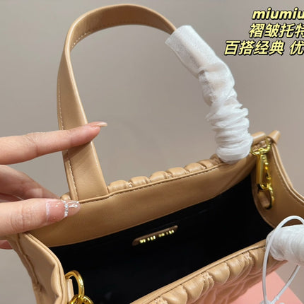 HOBO 24 BAG IN BEIGE CREAM LAMBSKIN