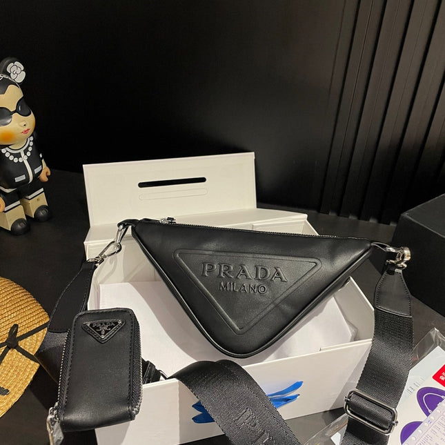 PRA TRIANGLE 26 SHOULDER BAG IN BLACK CALFSKIN