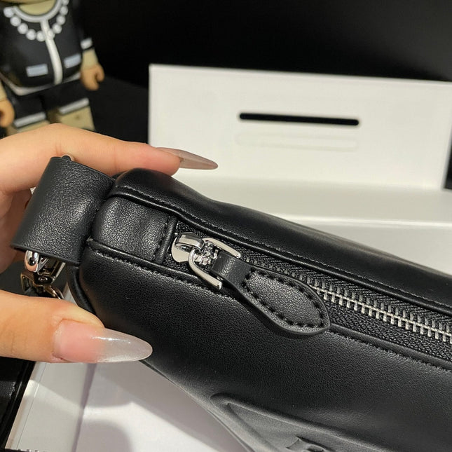 PRA TRIANGLE 26 SHOULDER BAG IN BLACK CALFSKIN