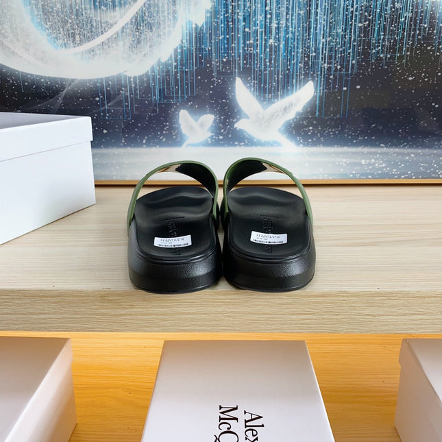 SLIDES SANDAL IN BLACK TPU WITH DARK GREEN STRAP EMBOSSED LOGO
