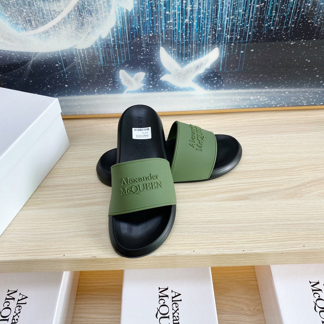 SLIDES SANDAL IN BLACK TPU WITH DARK GREEN STRAP EMBOSSED LOGO