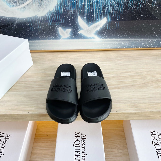 SLIDES SANDAL IN BLACK TPU WITH STRAP EMBOSSED LOGO