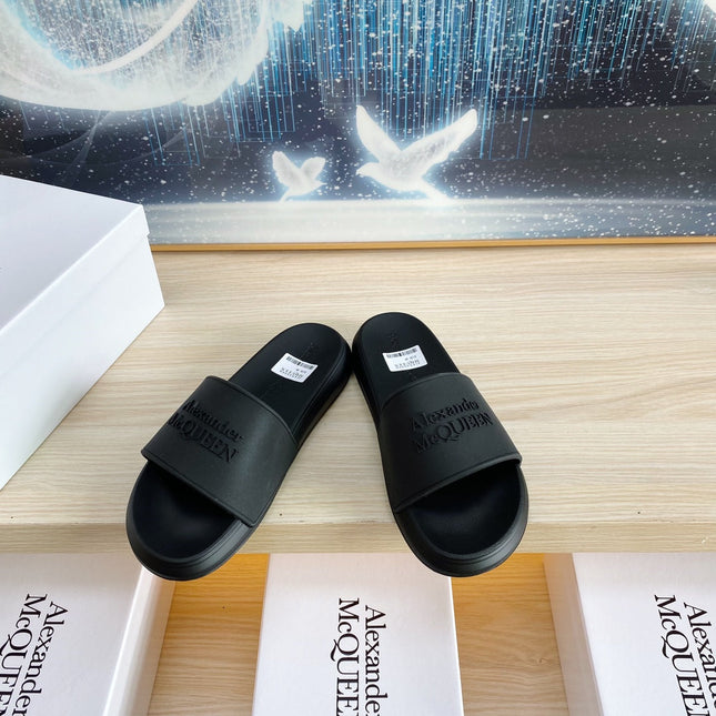 SLIDES SANDAL IN BLACK TPU WITH STRAP EMBOSSED LOGO