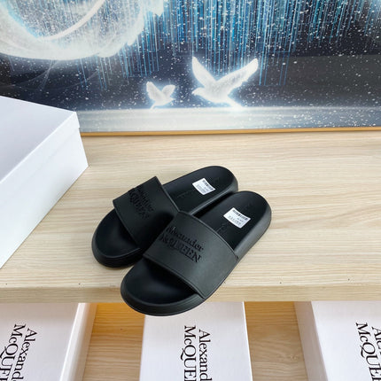 SLIDES SANDAL IN BLACK TPU WITH STRAP EMBOSSED LOGO