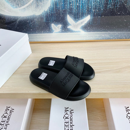 SLIDES SANDAL IN BLACK TPU WITH STRAP EMBOSSED LOGO