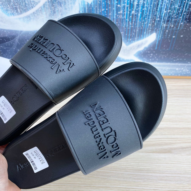 SLIDES SANDAL IN BLACK TPU WITH STRAP EMBOSSED LOGO