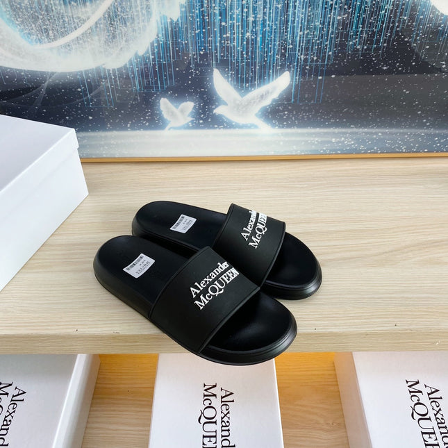 SLIDES SANDAL IN BLACK TPU WITH WHITE LOGO