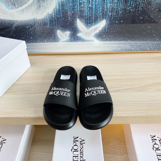 SLIDES SANDAL IN BLACK TPU WITH WHITE LOGO