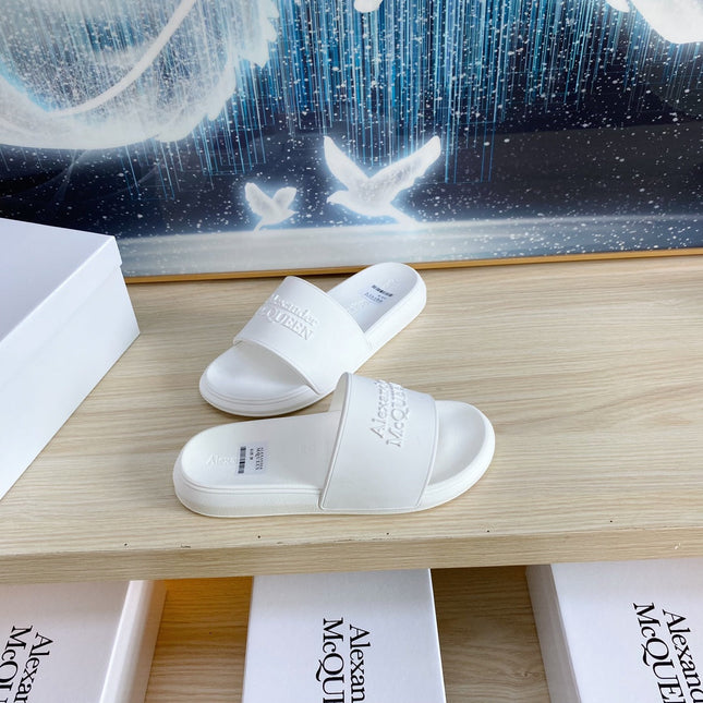 SLIDES SANDAL IN WHITE TPU WITH EMBOSSED LOGO